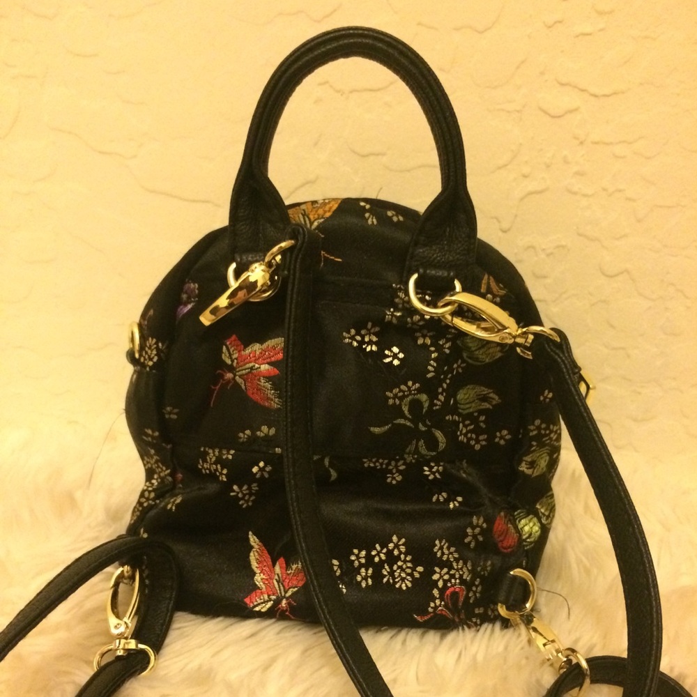 Backpack - Picture 2 of 5